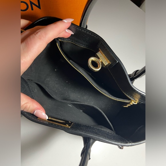 LOUIS VUITTON On My Side PM Noir Monogram Handbag AUTHENTIC - Picture 8 of 11